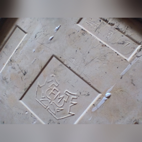 Vintage Cranberries Cast Iron Framed Tile Trivet - Picture 6 of 8